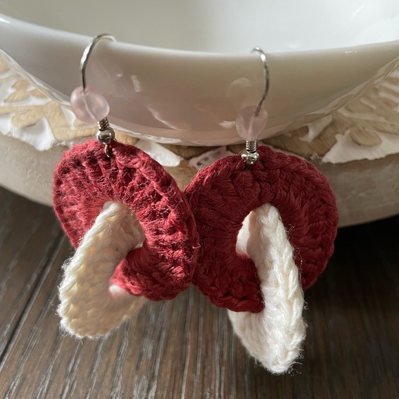 Hand crafted earrings . - Picture 4 of 4